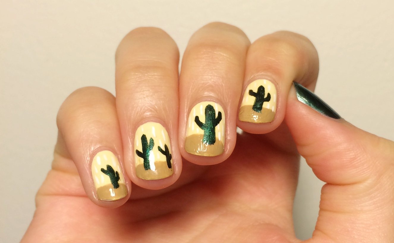 Матовый маникюр с "брызгами" и кактусом для коротких ногтей.