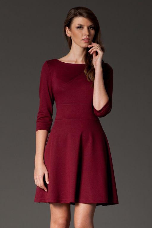 Как выбирать бордовое платье?